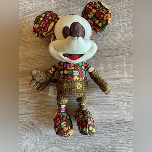 Disney Year of the Mouse Limited-Edition Tiki Mickey Mouse 8”